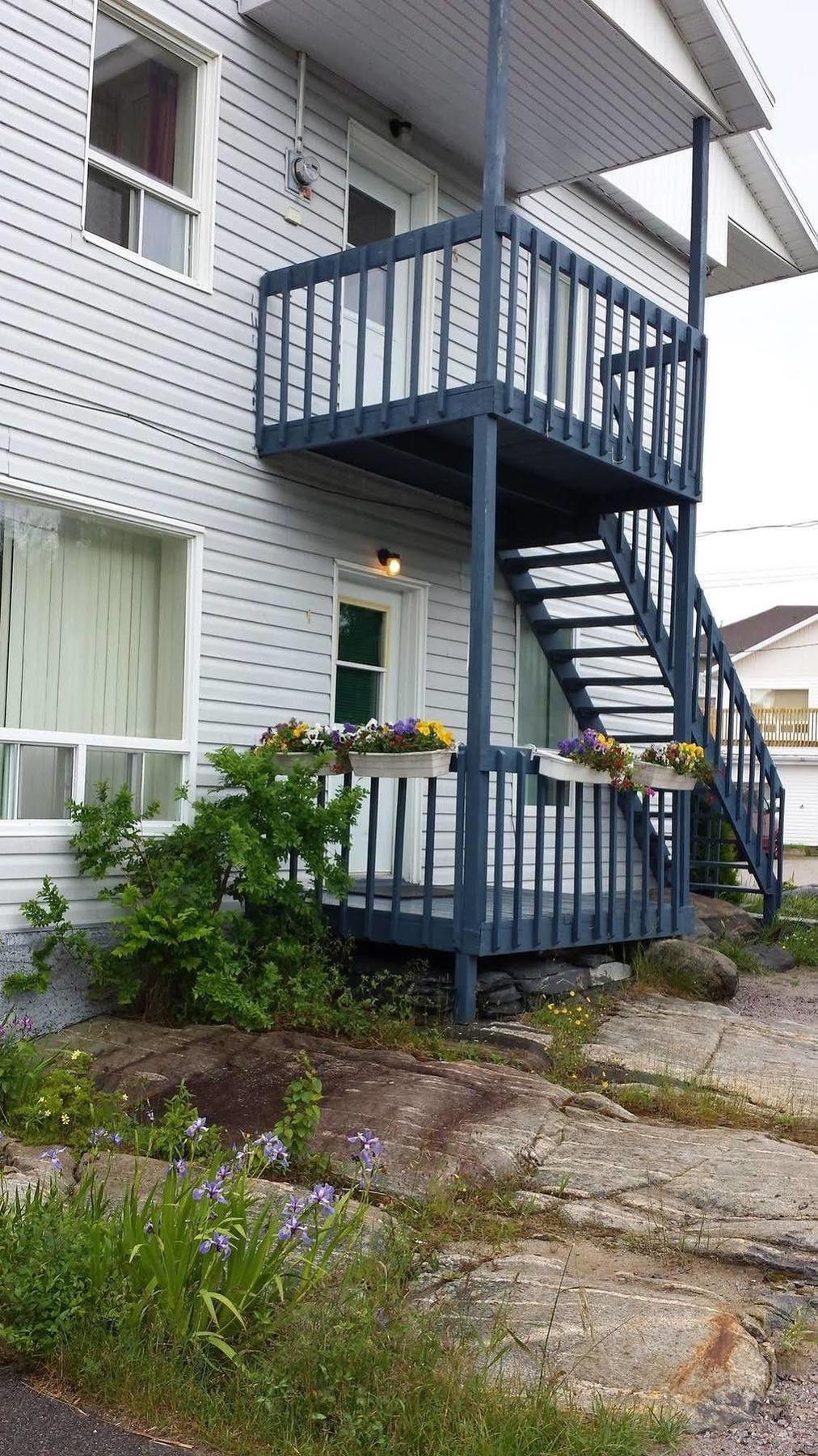 Les Appartements De La Bergeronnette Grandes-Bergeronnes Exterior foto